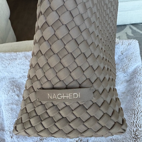 Naghedi Handbag in Cashmere - Picture 2 of 13